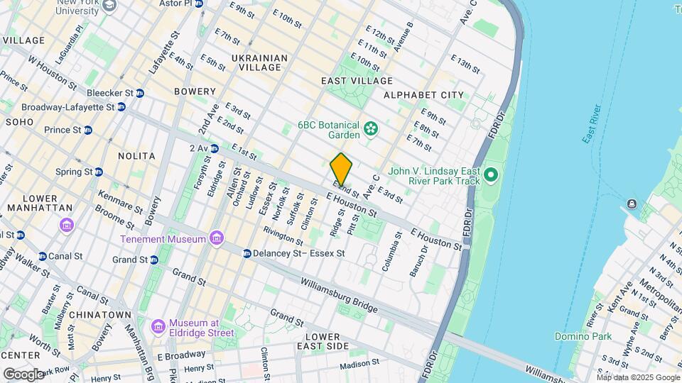 229 E 2nd St Mapa y Detalles de la Ubicación