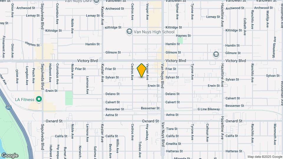 14622 Sylvan St Map and Location Details