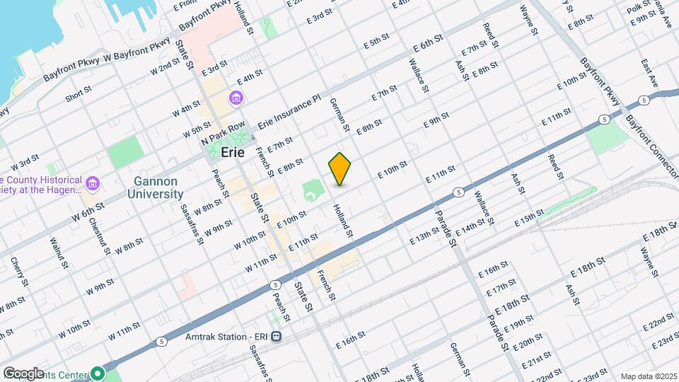 214 E 10th St Map and Location Details