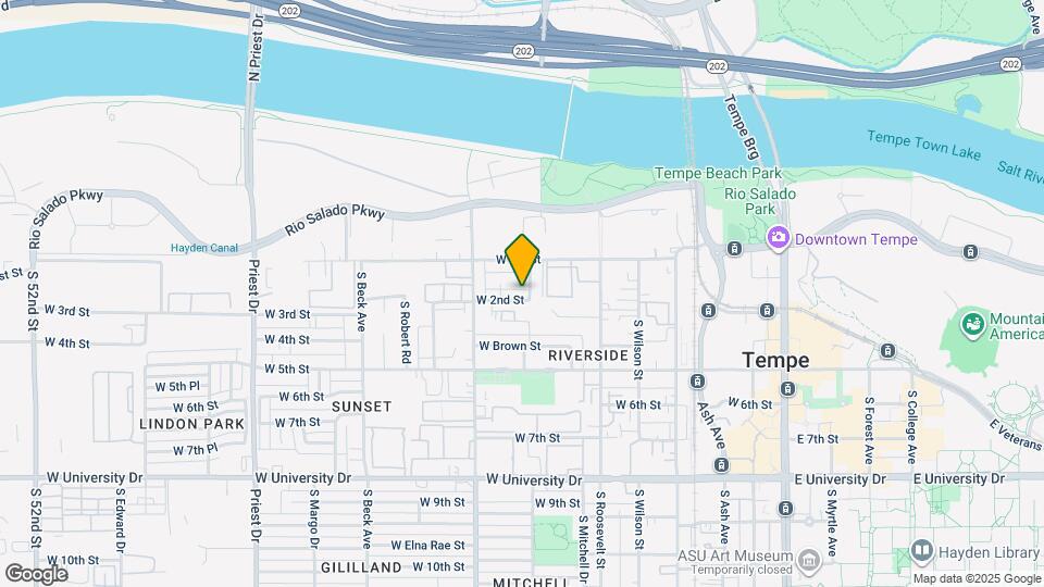 810 W 2nd St Mapa y Detalles de la Ubicación
