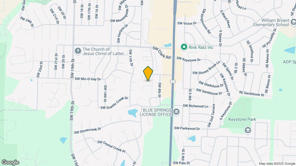 941 SW Eagle Ct Map and Location Details