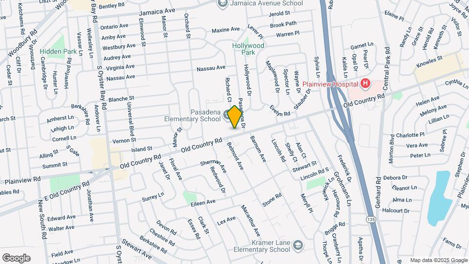 648 Old Country Rd Map and Location Details