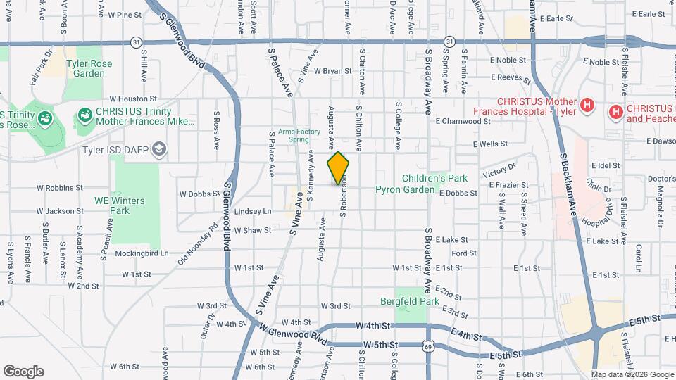 522 W Dobbs St Map and Location Details