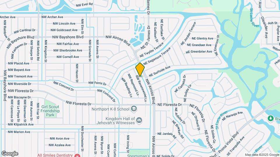 463 NW Ravenswood Ln Map and Location Details