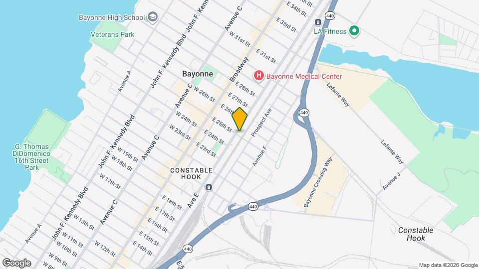 324 Avenue E, Unit 3R Mapa y Detalles de la Ubicación