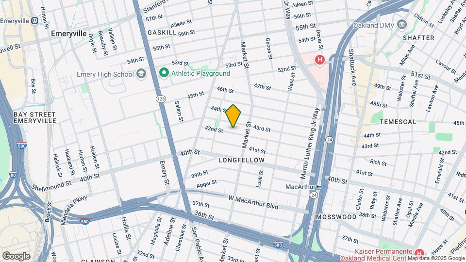 958-968 42nd St Map and Location Details