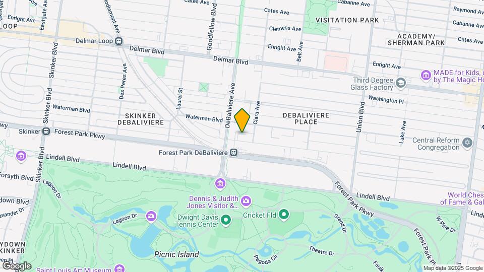 5621 Pershing Ave Map and Location Details