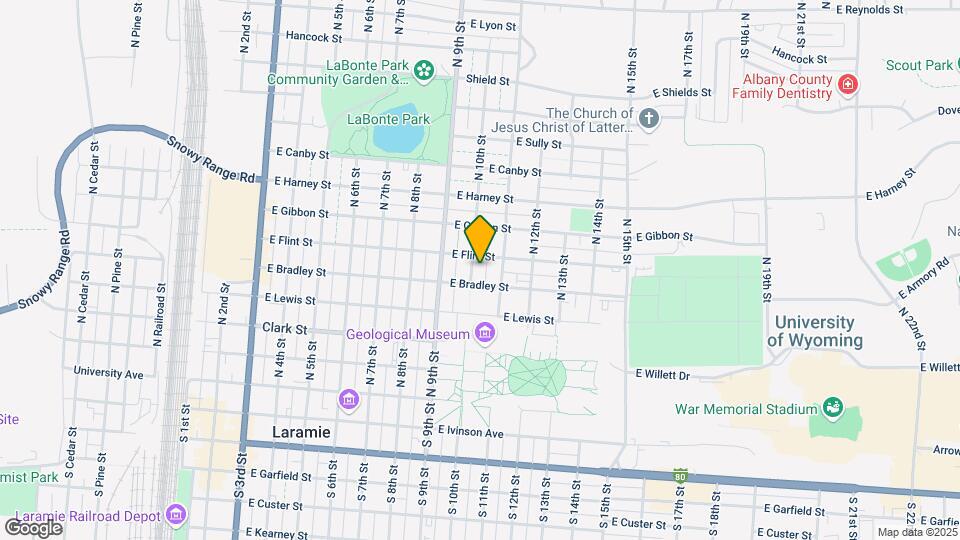 565 N 10th St Map and Location Details