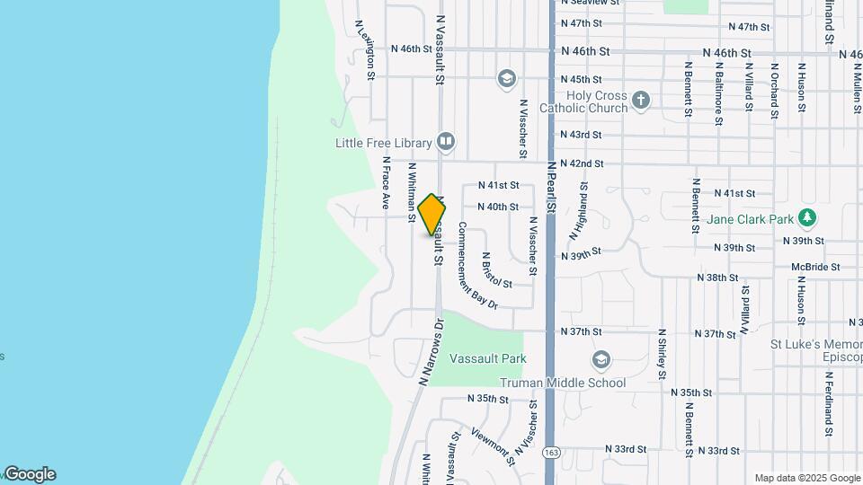 3826 N Vassault St Map and Location Details
