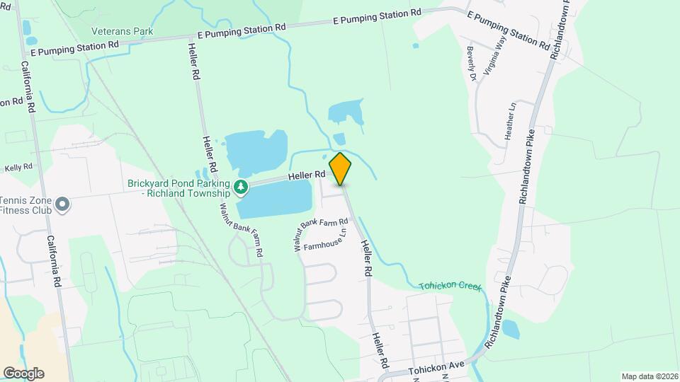 131 Edgewater Ct Map and Location Details