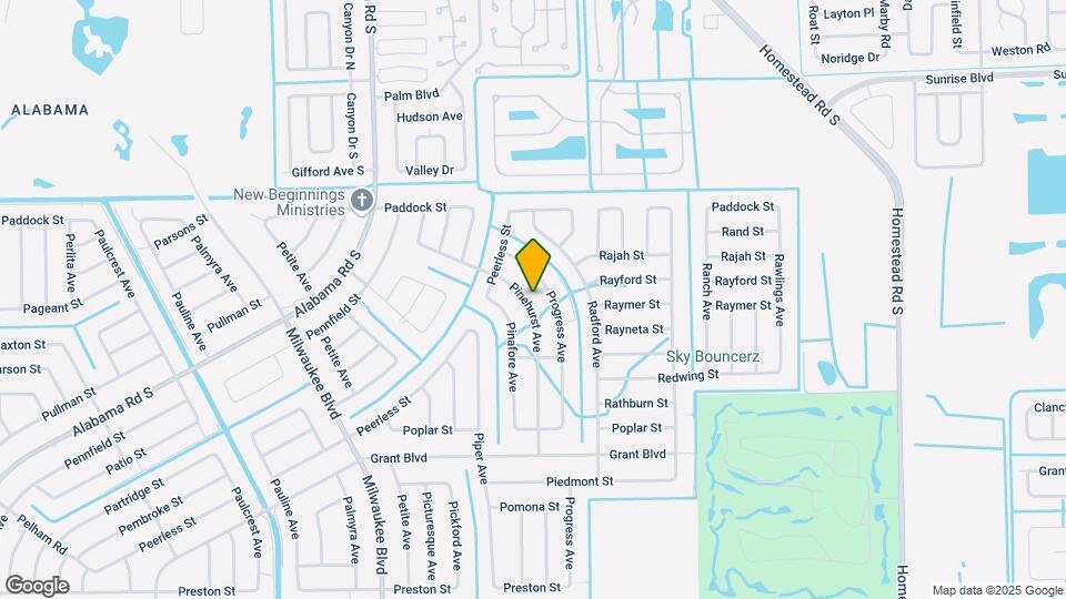 335 Pinehurst Ave Map and Location Details