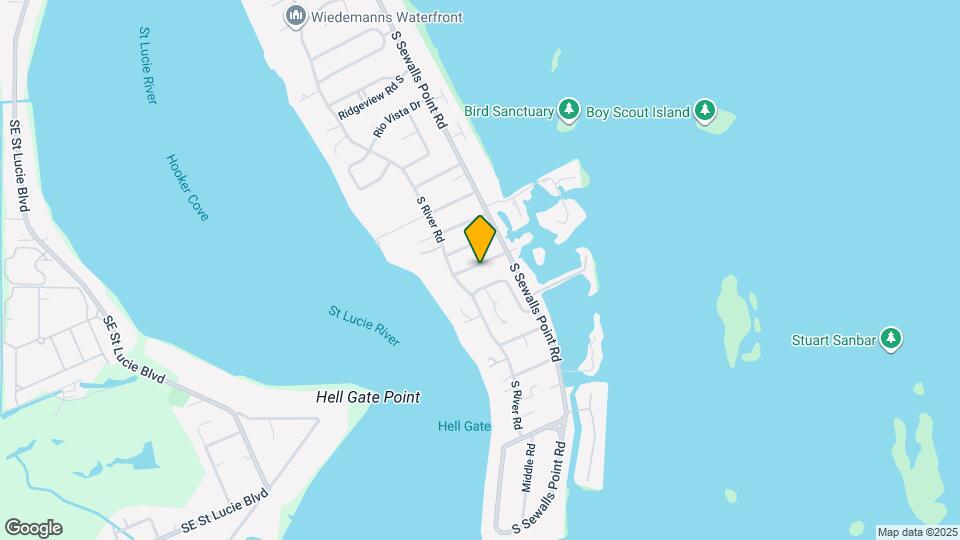 7 Oakwood Dr Map and Location Details