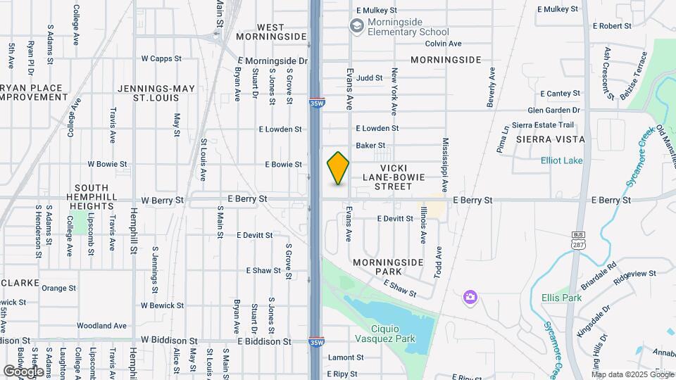 815 E Berry St Map and Location Details