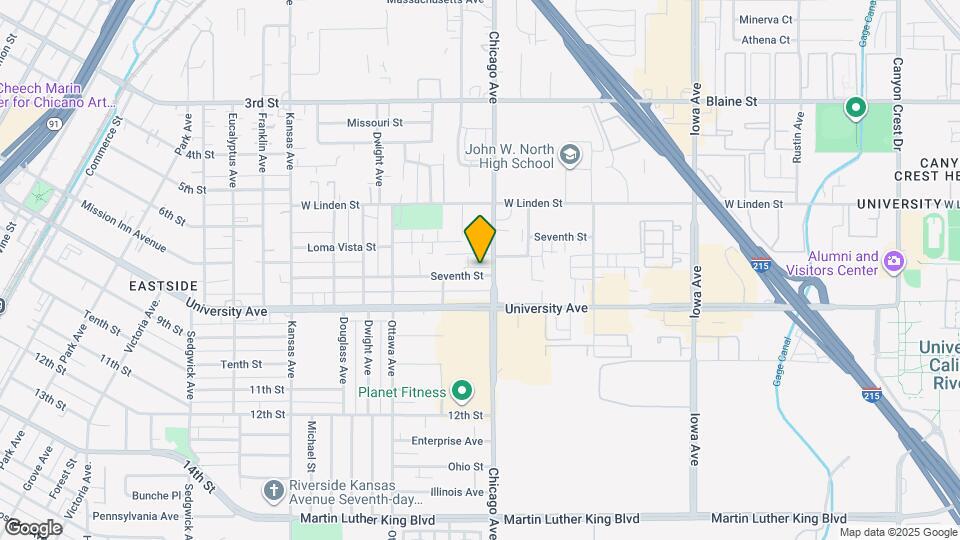 La Entrada Apartments Map and Location Details