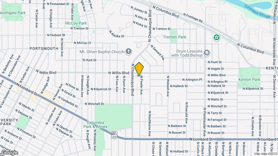 8307 N Fowler Ave Map and Location Details