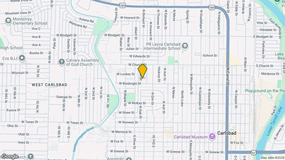 606 N Oak St Map and Location Details