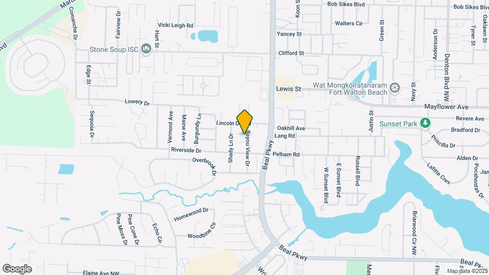 135 Bayou View Dr Map and Location Details
