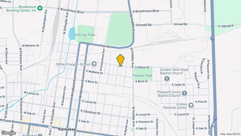 924 E Willow St Map and Location Details