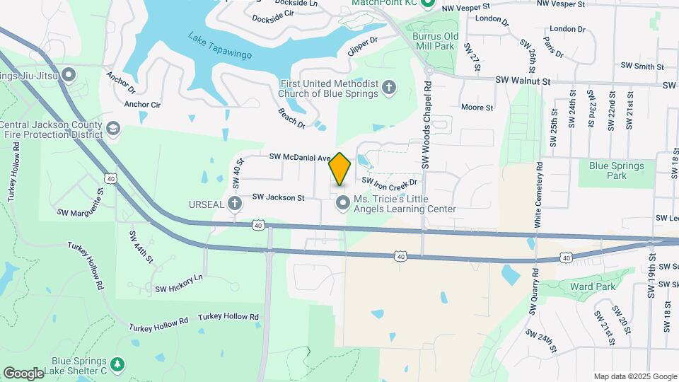 810 SW Pinebrook Village Ct Map and Location Details