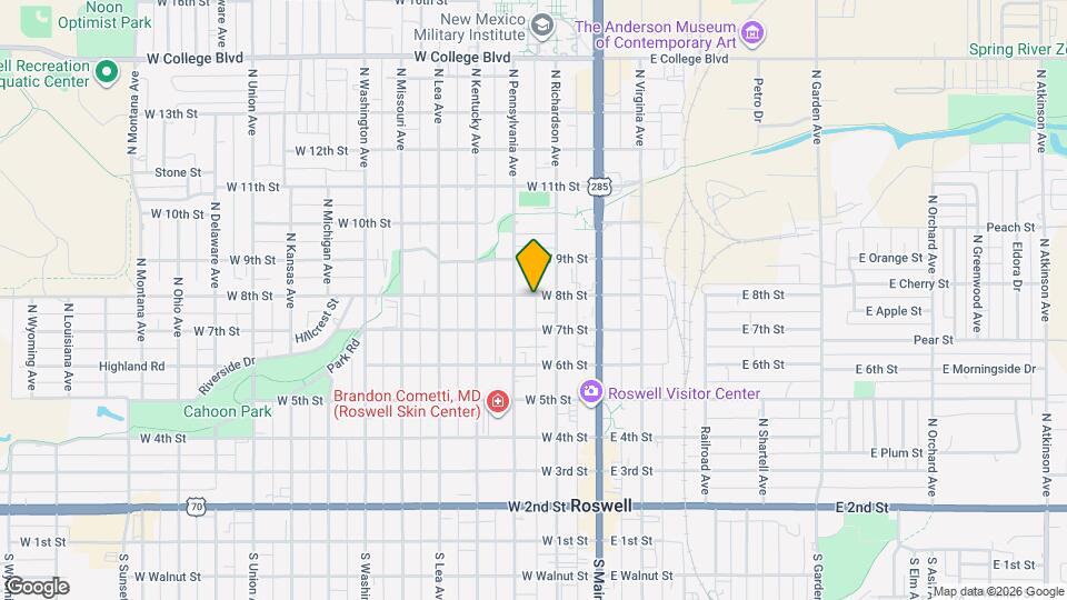 208 W 8th St Map and Location Details