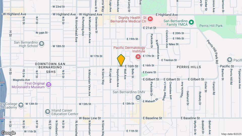 211 E 16th St Map and Location Details
