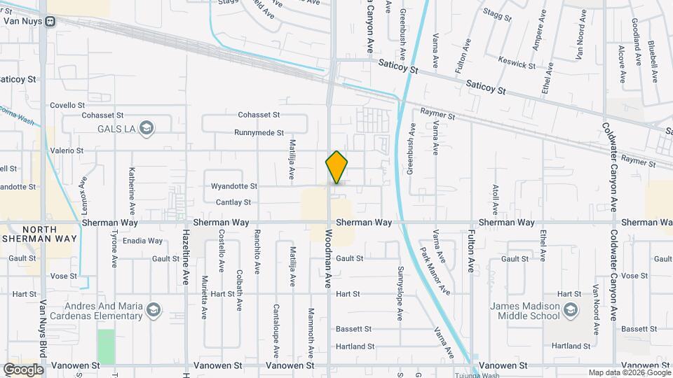 13652 1/2 Wyandotte St, Unit 652 1-2W Map and Location Details