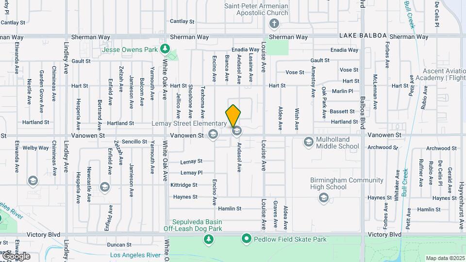17417 Vanowen St Mapa y Detalles de la Ubicación