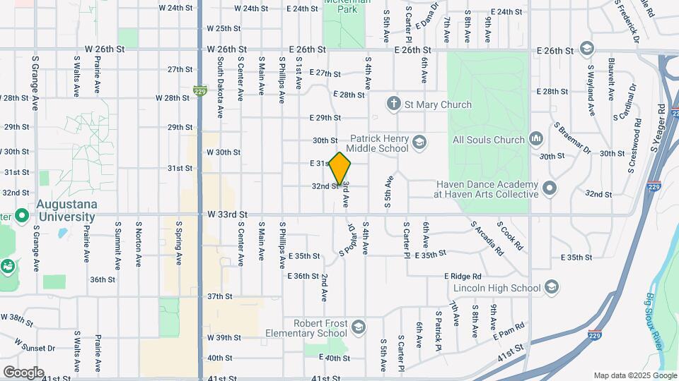 305 E 32nd St Map and Location Details
