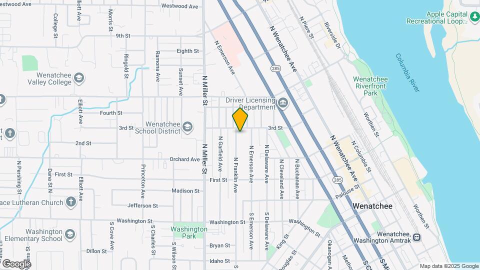 235 N Franklin Ave Map and Location Details