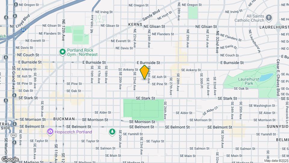 2323 SE Pine St Mapa y Detalles de la Ubicación