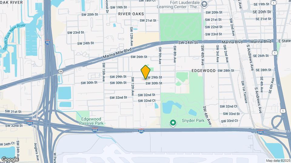1035 SW 30th St Map and Location Details