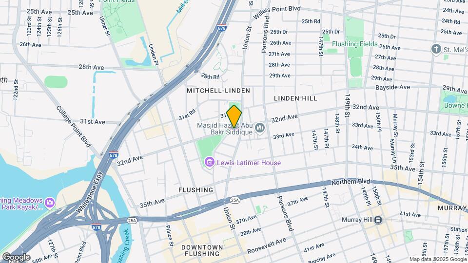 3201-3203 Leavitt St Map and Location Details